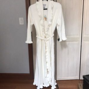 Ladies’ robe